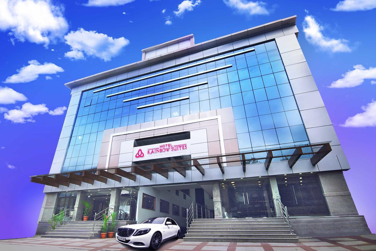 Hotel Rainbow Suites Kannúr Kültér fotó